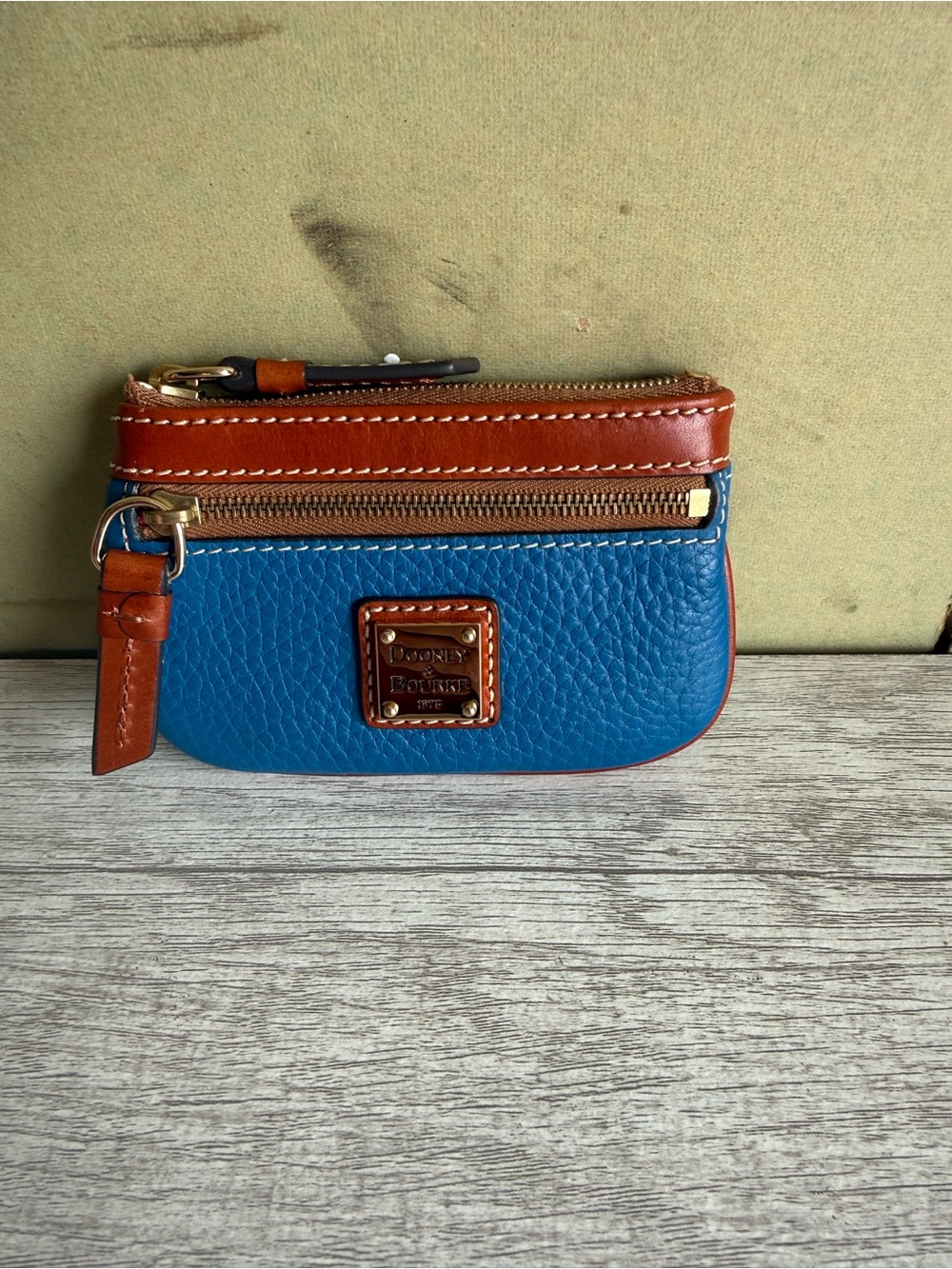 NWOT Dooney & Bourke Blue Pebbled Leather Coin Pouch with Brown Trim